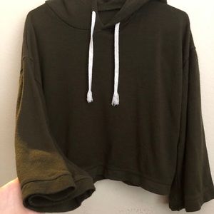 Army green loose cropped hoodie